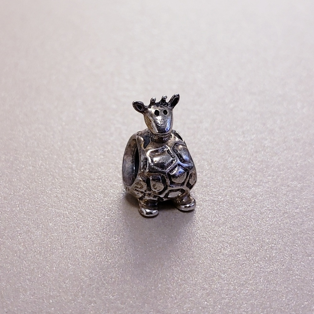 Authentic Pandora Retired Giraffe Charm